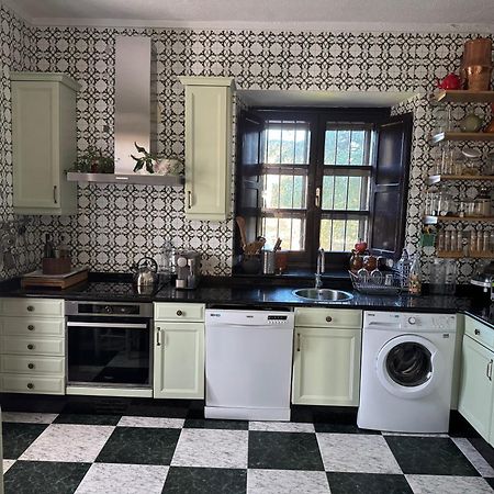La Casona De Barganaz Villa Santiago Del Monte Buitenkant foto